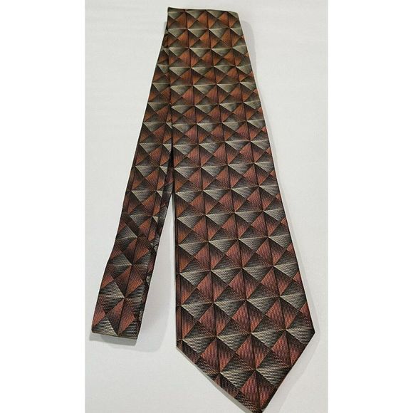Platinum Designs / Orange Geometric Tie / Hand Made / 100% Silk / 3.75" x 60" - Picture 3 of 7